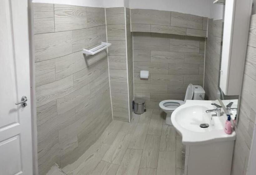 تختخواب و صبحانه Casa Cristea