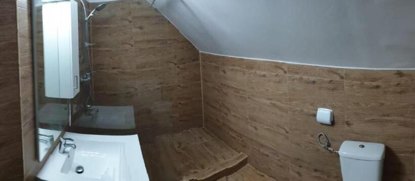 تختخواب و صبحانه Casa Cristea