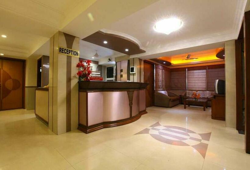 ホテル Oyo  Fabulous Inn Near Pvr Ansal Plaza Greater Noida