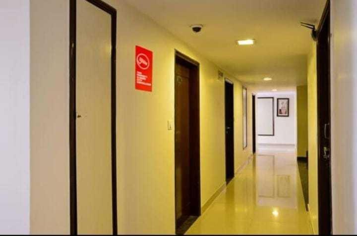 ホテル Oyo  Fabulous Inn Near Pvr Ansal Plaza Greater Noida