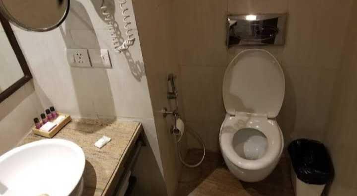 ホテル Oyo  Fabulous Inn Near Pvr Ansal Plaza Greater Noida