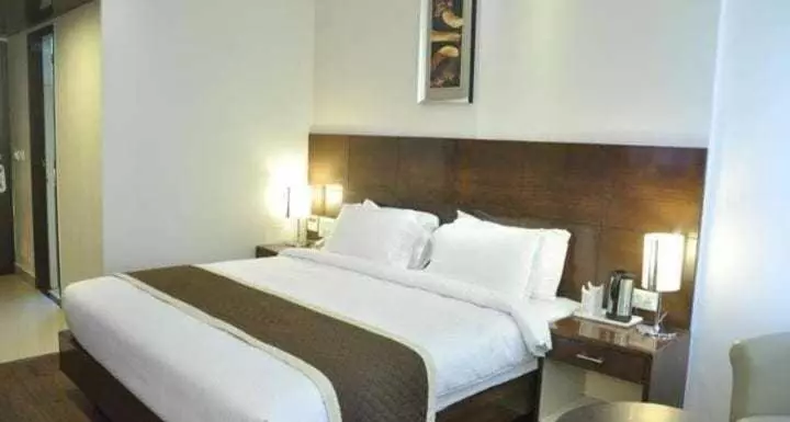 ホテル Oyo  Fabulous Inn Near Pvr Ansal Plaza Greater Noida