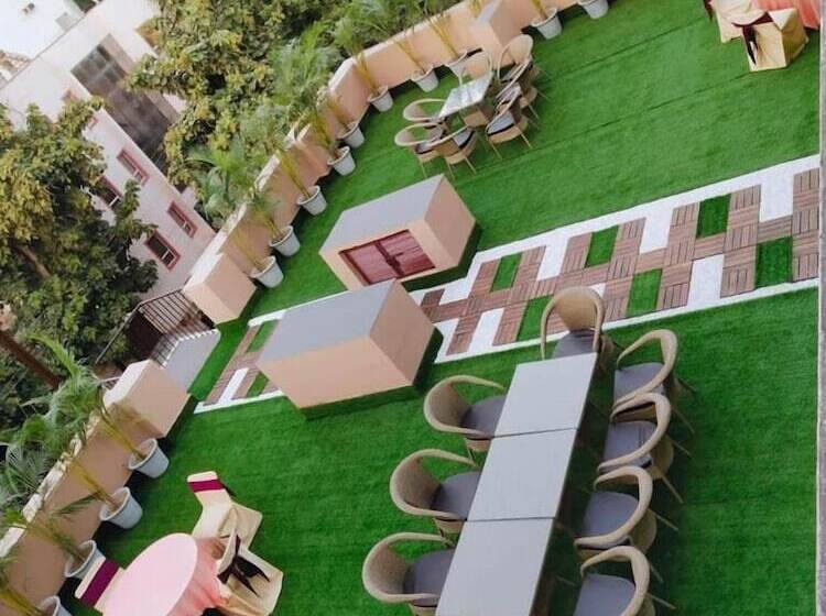 Fabhotel Prime The Rivlet Mg Road