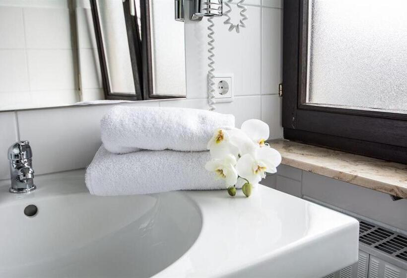 ホテル Avenue Altenfurt