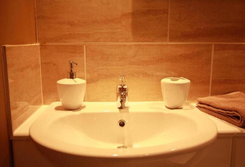 فندق Brentwood Guest House