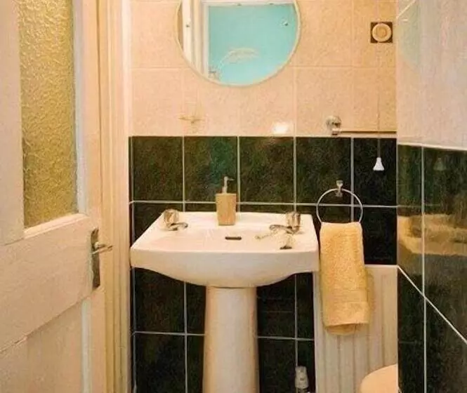 Hotelli Castlehouse B&b