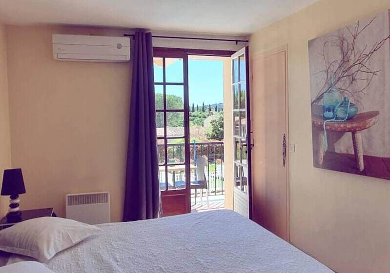 ホテル De La Poste