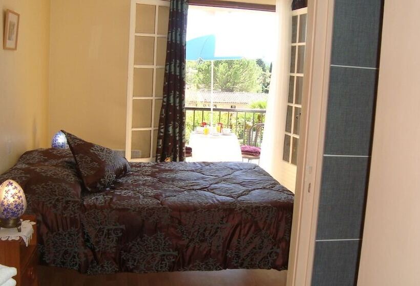 ホテル De La Poste