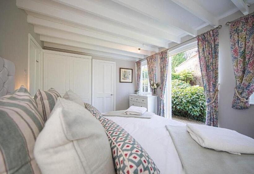 فندق Goldsborough Hall