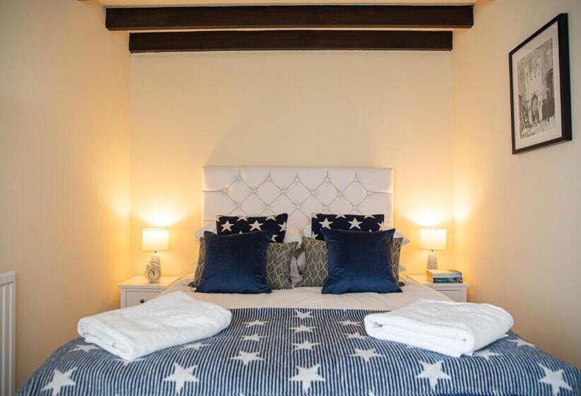 فندق Goldsborough Hall