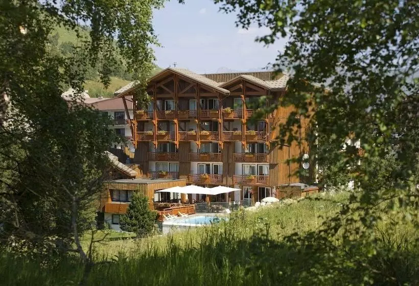 هتل Hôtel Le Souleil Or