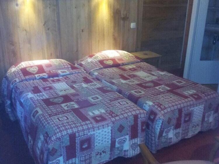 هتل Hôtel Les Bernards