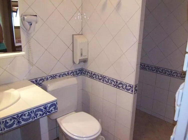 ホテル Hôtel Les Bernards