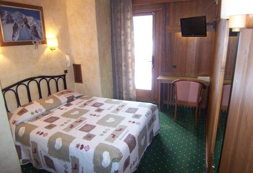 هتل Hôtel Les Bernards