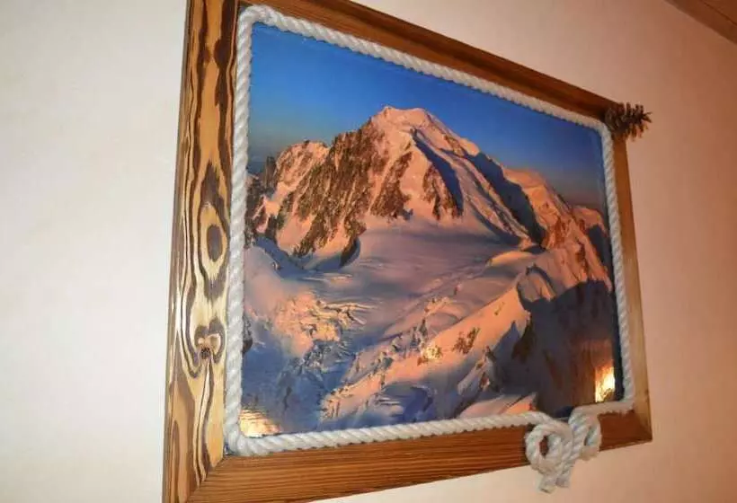 ホテル Hôtel Les Bernards