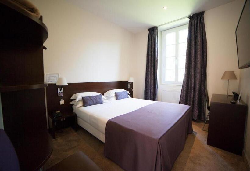 בית מלון כפרי La Beauze