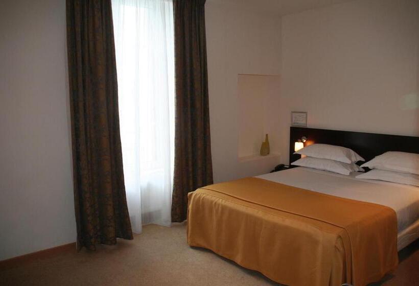 בית מלון כפרי La Beauze