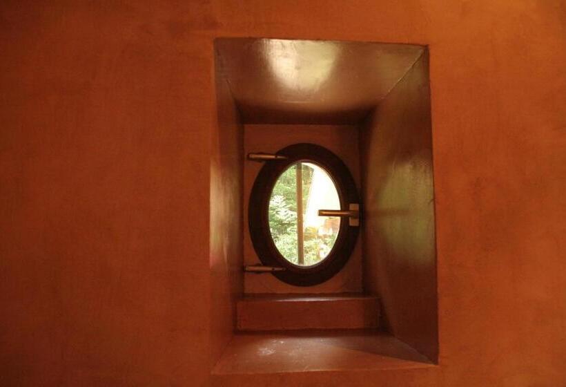 בית מלון כפרי La Beauze