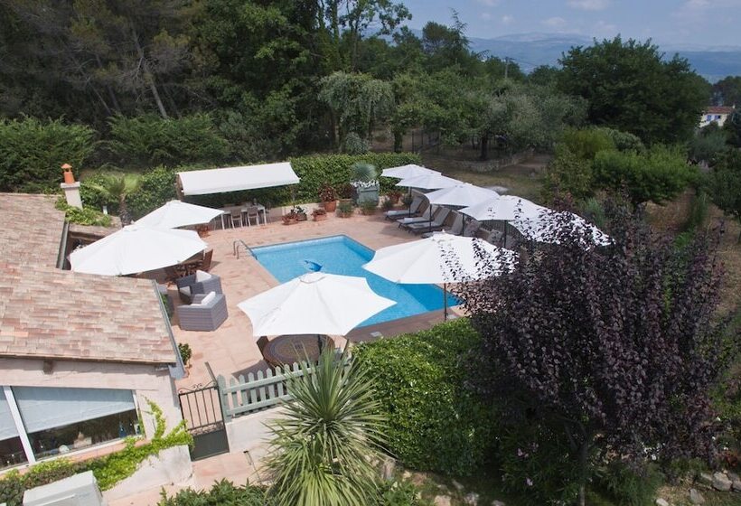 Отель La Bégude Du Pascouren