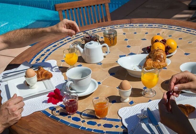 Отель La Bégude Du Pascouren