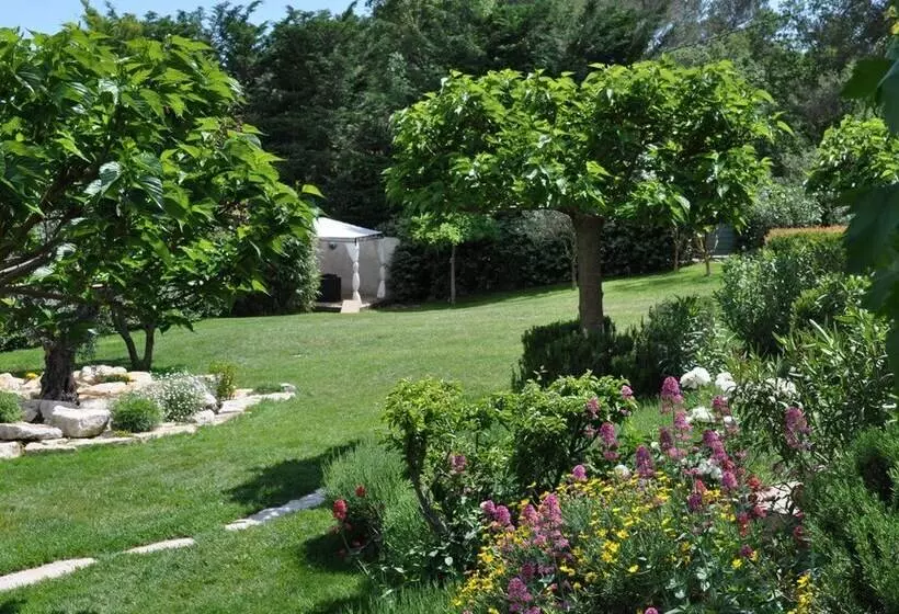 Hotelli La Bégude Du Pascouren