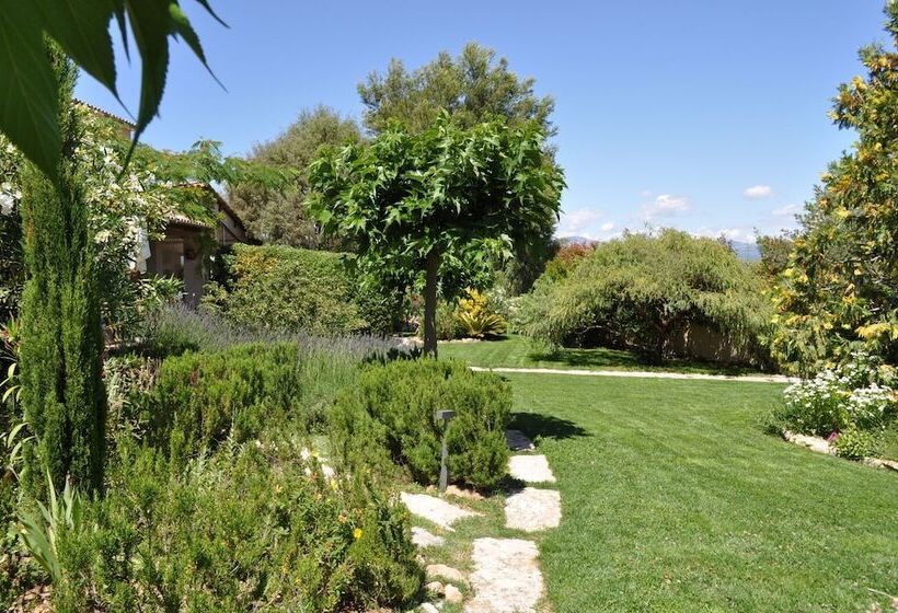 Отель La Bégude Du Pascouren