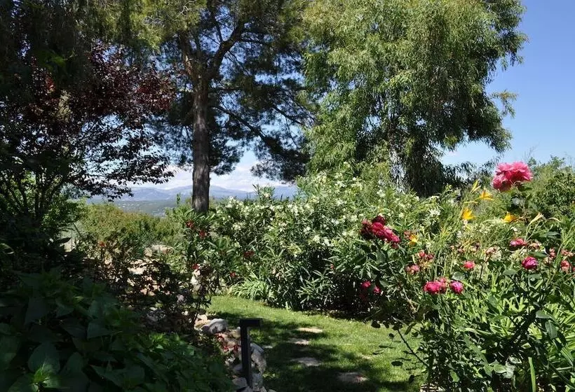 Hotelli La Bégude Du Pascouren