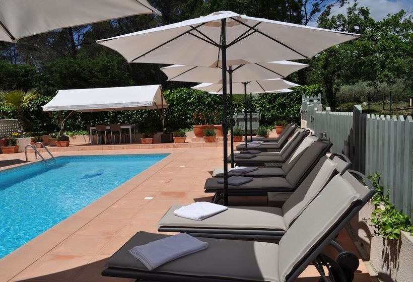 Отель La Bégude Du Pascouren