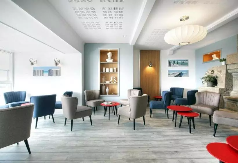 هتل Hôtel La Petite Sirène Quiberon