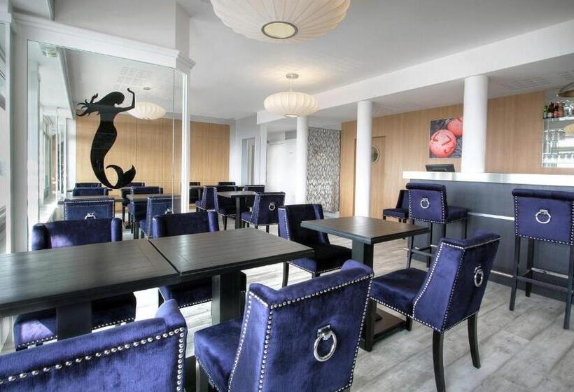 هتل Hôtel La Petite Sirène Quiberon