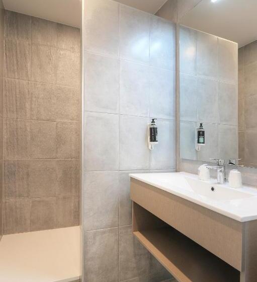 هتل Hôtel La Petite Sirène Quiberon