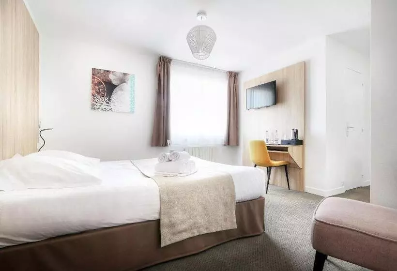 هتل Hôtel La Petite Sirène Quiberon