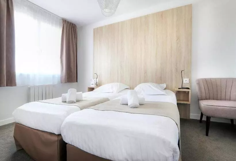 هتل Hôtel La Petite Sirène Quiberon