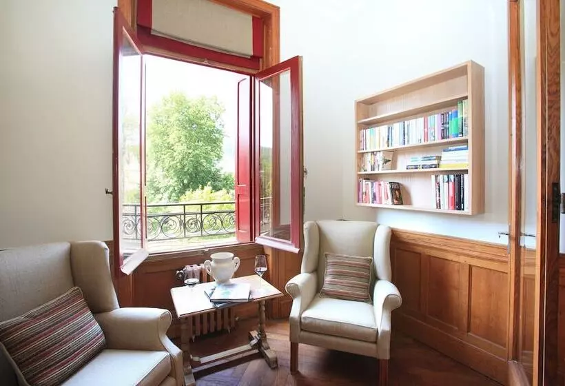 ホテル La Villa De Mazamet