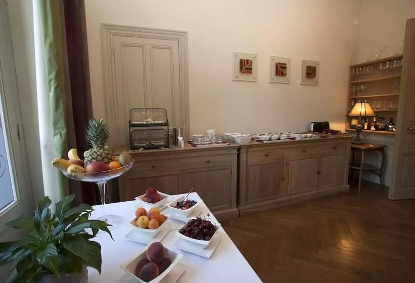 ホテル La Villa De Mazamet