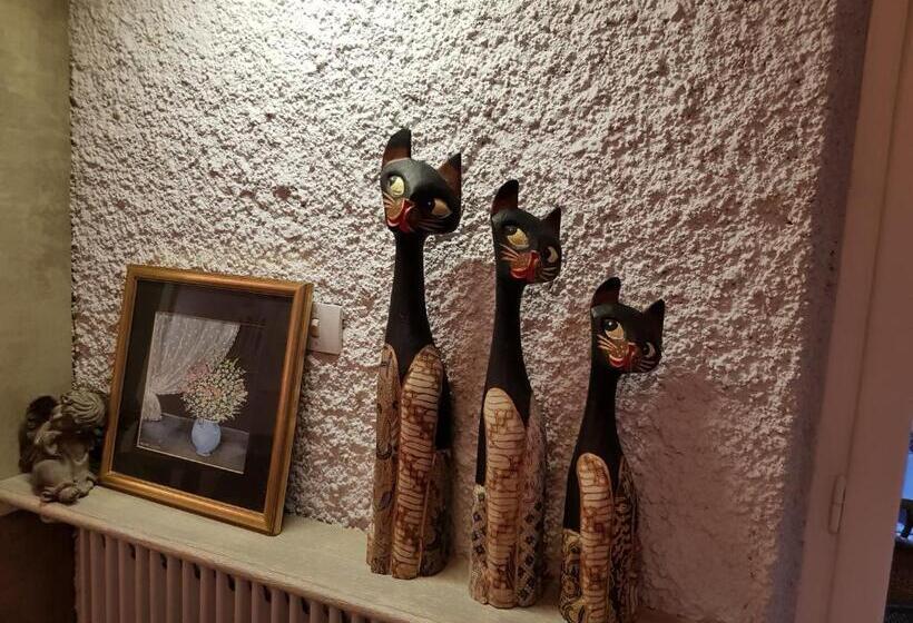 호텔 Logis Hôtel Restaurant Les Carillons