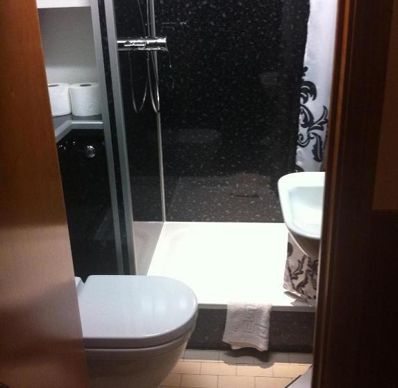 ホテル London Visitors