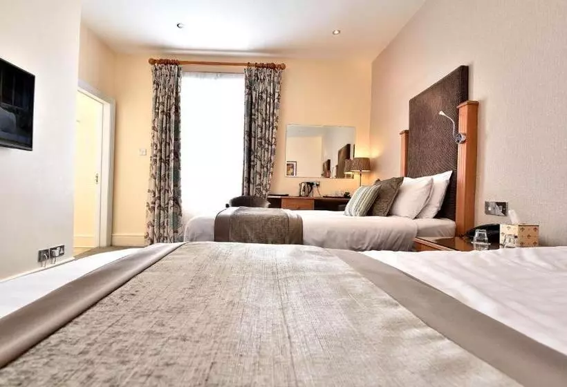 Hotel Queens Court