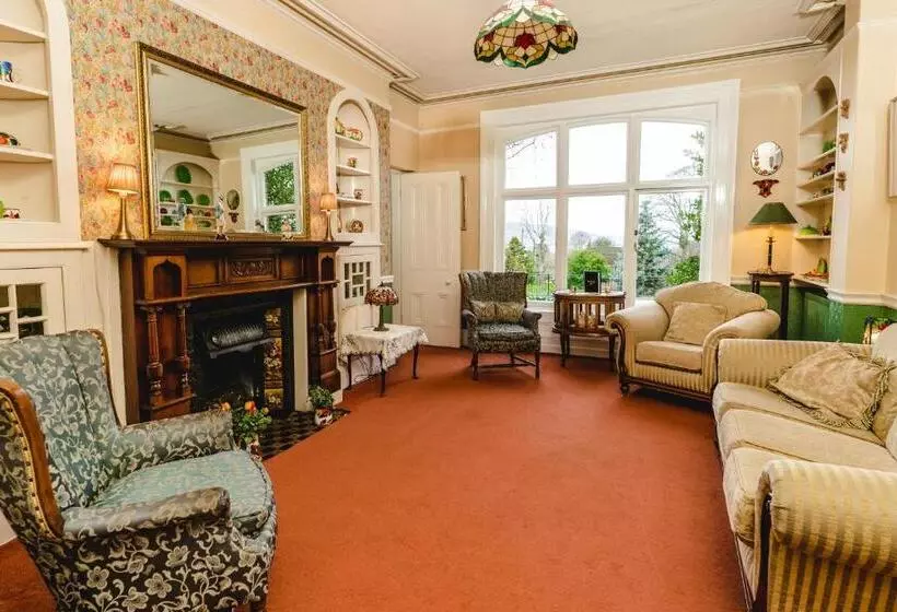 Hotelli Rayanne House