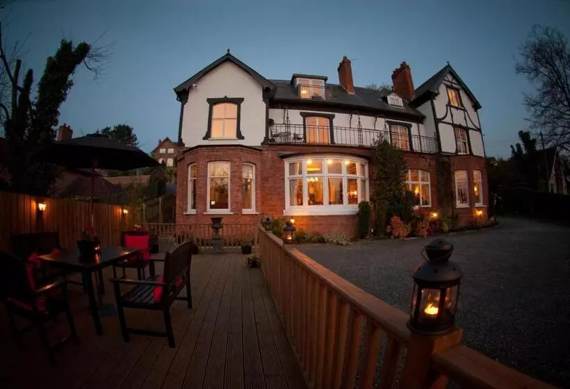 Hotelli Rayanne House