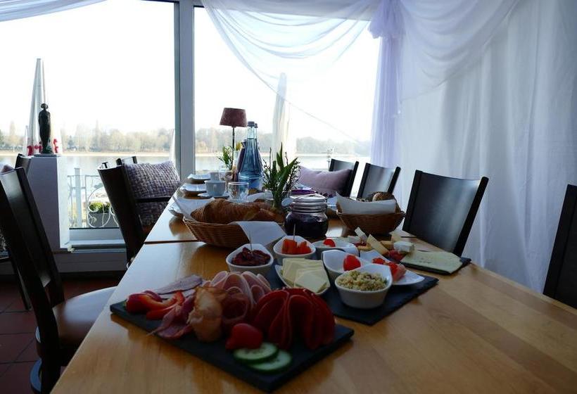 ホテル Rheinstation