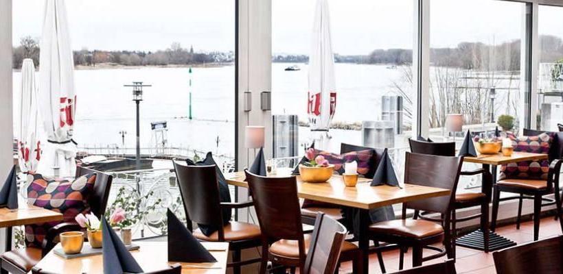 ホテル Rheinstation