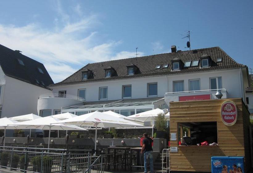 ホテル Rheinstation