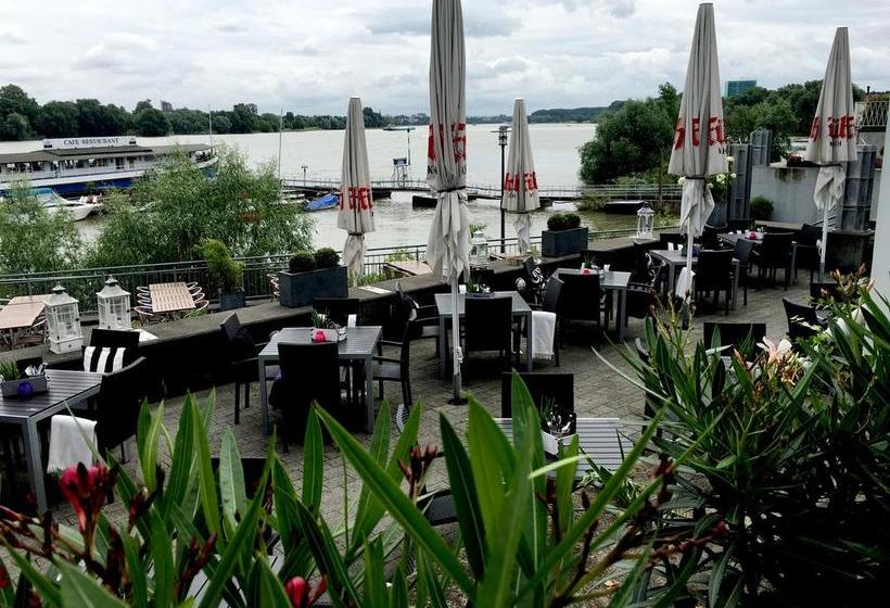 ホテル Rheinstation