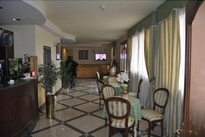 فندق Stella 2000