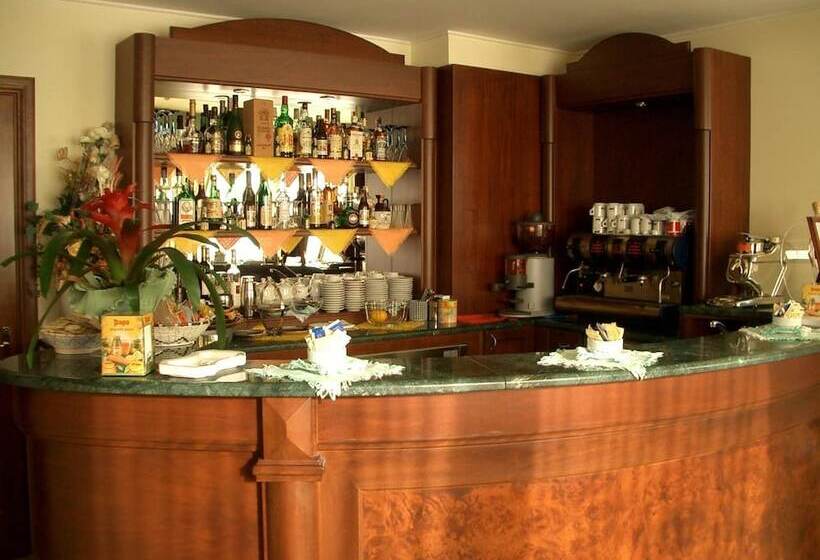 فندق Stella 2000