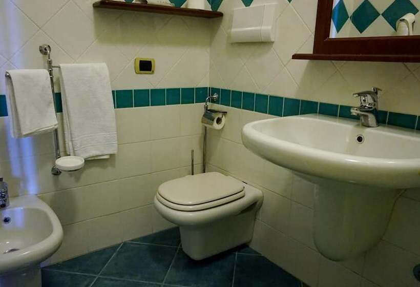 فندق Stella 2000