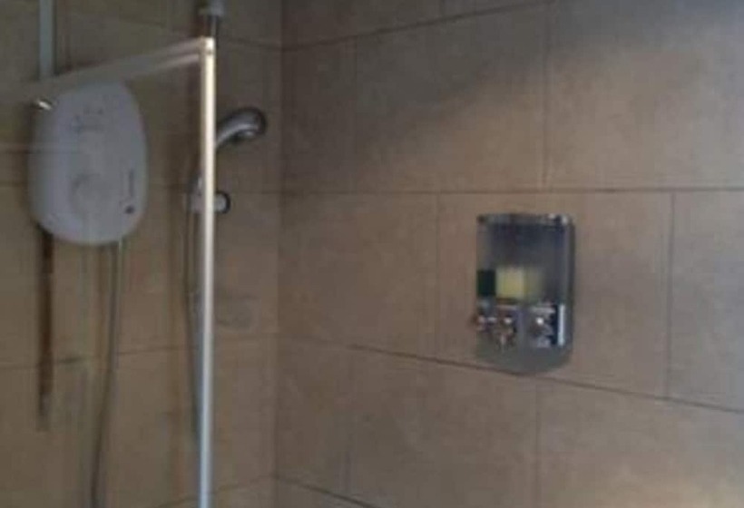 호텔 The Kingscliffe Guesthouse