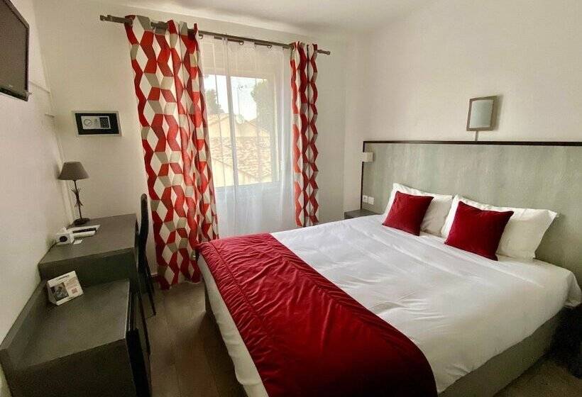 酒店 The Originals City, Hôtel Azur,fossurmer