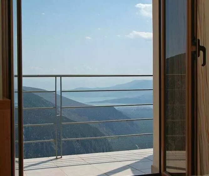 Hotel Tholos
